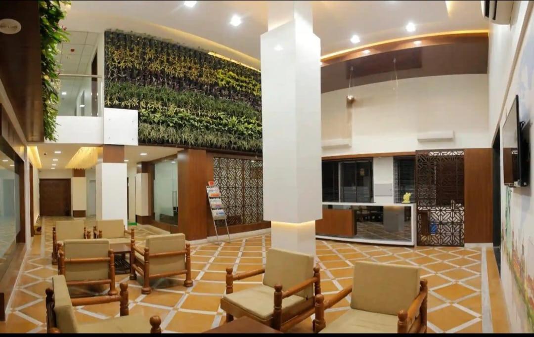 Hotel Raviraj, Chhatrapati Sambhaji Nagar Aurangabad  Bagian luar foto
