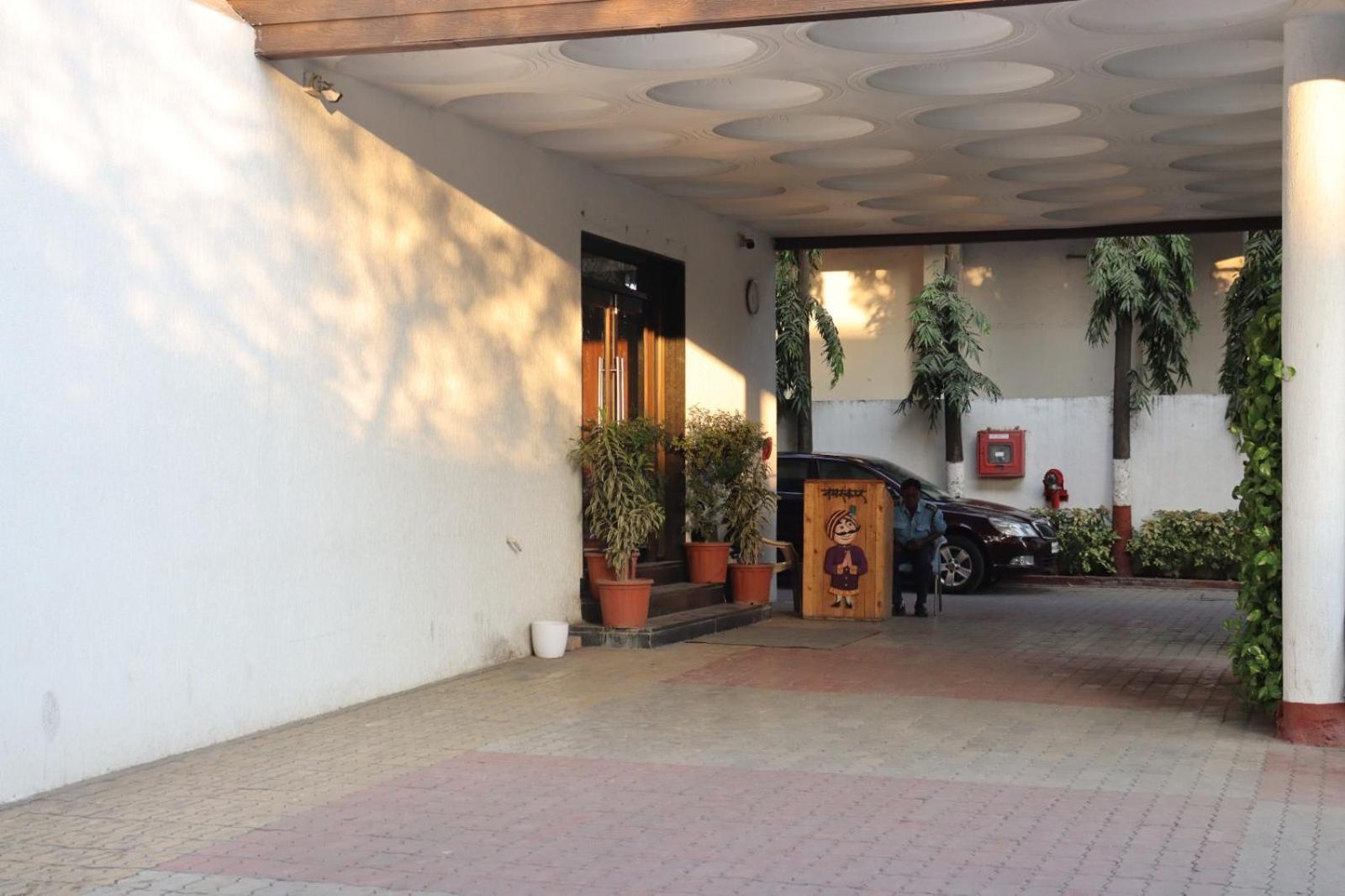 Hotel Raviraj, Chhatrapati Sambhaji Nagar Aurangabad  Bagian luar foto